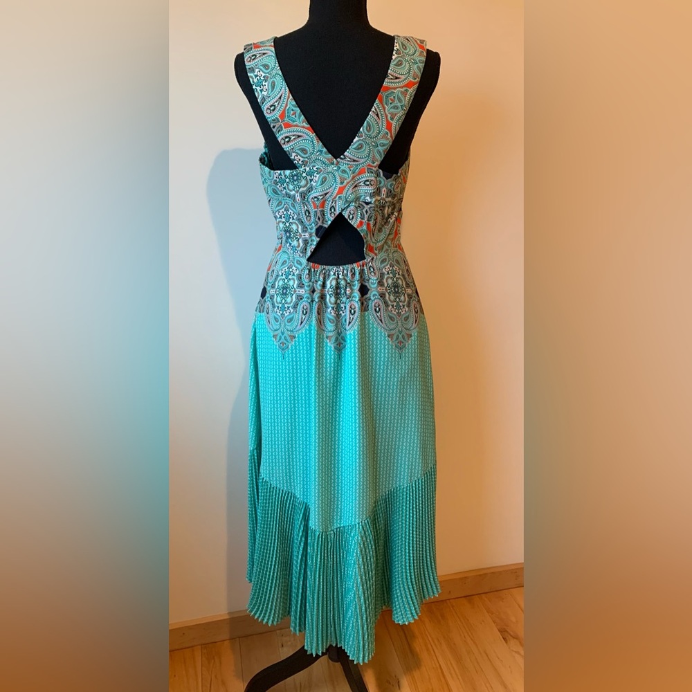 Maeve Aqua Paisley V-Neck Midi Dress - Picture 4 of 5